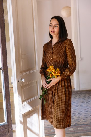 Vestido vintage marrón con cuadritos anaranjados- Ropa mujer vintage SusiSweetdress