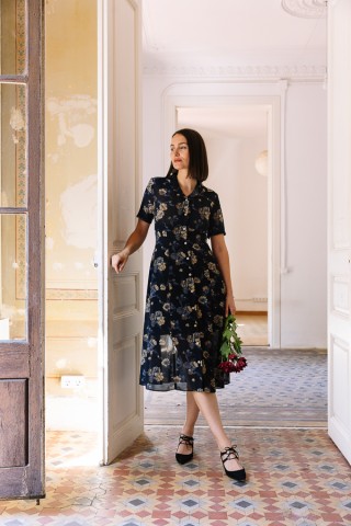 Vestido vintage azul marino con flores beis - Ropa mujer vintage SusiSweetdress