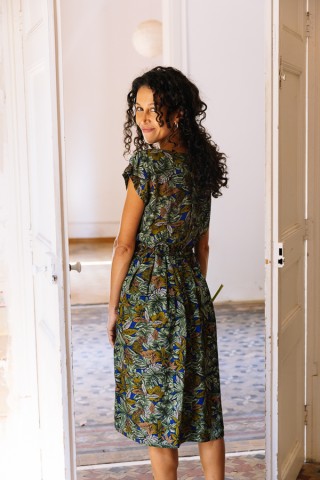 Vestido vintage azul marino con hojas tropicales verdes - Ropa mujer vintage SusiSweetdress