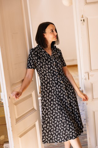 Vestido vintage negro con margaritas blancas - Ropa mujer vintage SusiSweetdress