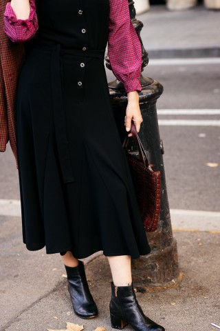Vestid negro con tirantes con mucho vuelo Colección SusiSweetdress
