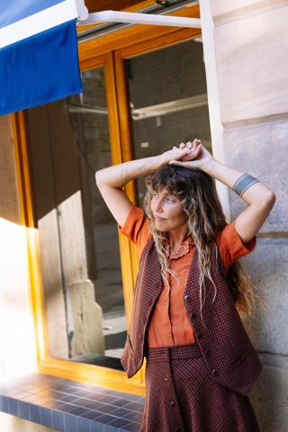 Chaleco pata gallo en tonos marrón, granate y negro - Ropa SusiSweetdress