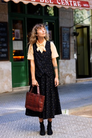 Falda larga de pana negra con flores amarillas pastel con botones- Ropa mujer SusiSweetdress