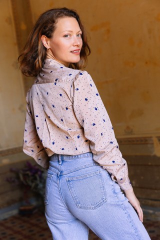 Camisa vintage rosa palo con hojas azul oscuras- Ropa mujer SusiSweetdress