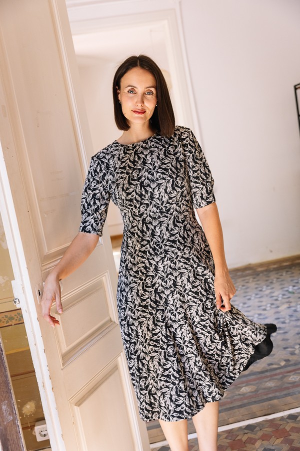 Vestido vintage negra con flor beis - Ropa mujer vintage SusiSweetdress