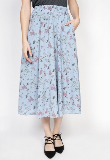 Falda maxi larga azul claro con flores rosas