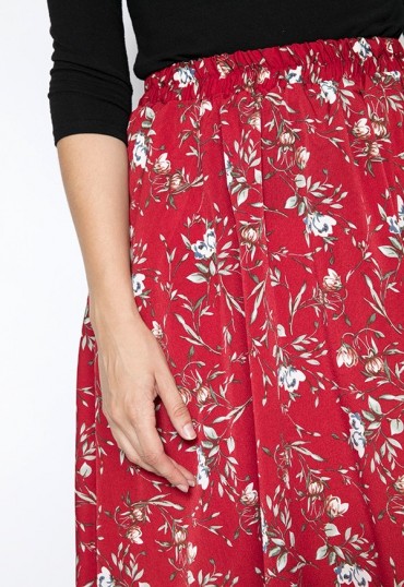 Falda midi roja con flores